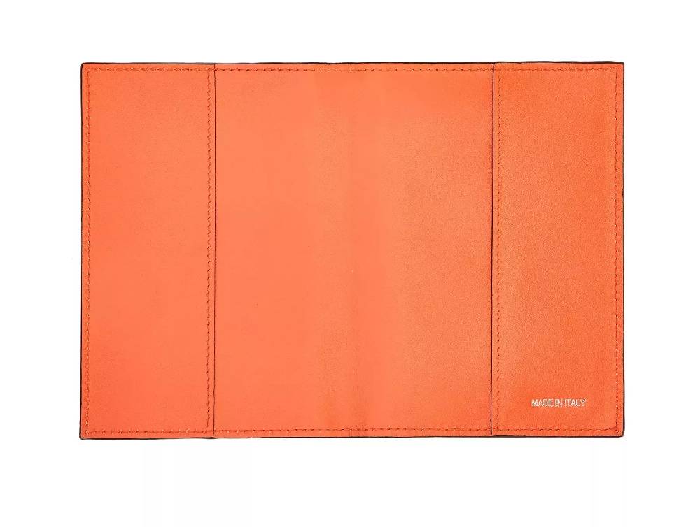 Pineider Porta Passaporto in Mini-Embossed Offerta