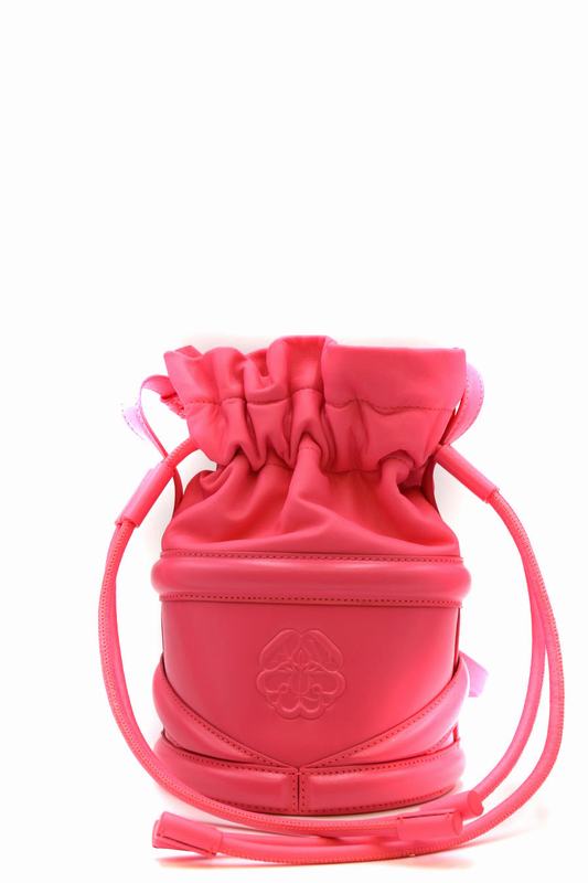 Alexander McQueen A tracolla Codice prodotto: 696811 1AXAC5907 Italy