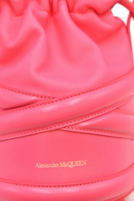 Alexander McQueen A tracolla Codice prodotto: 696811 1AXAC5907 Italy