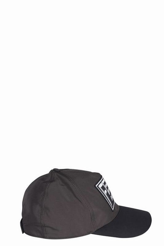 Fendi Cappelli Codice prodotto: FXQ768 AKVXF0ZAD Saldi