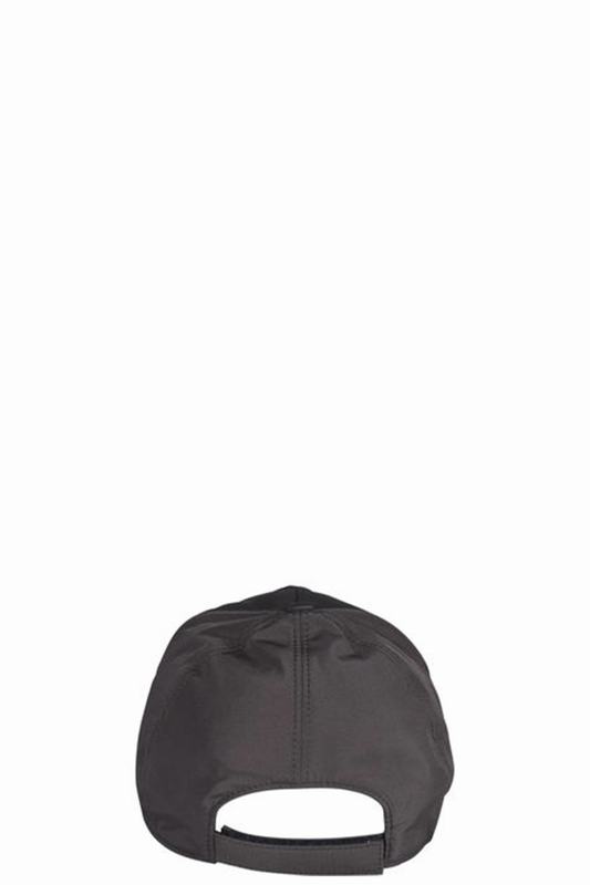 Fendi Cappelli Codice prodotto: FXQ768 AKVXF0ZAD Saldi