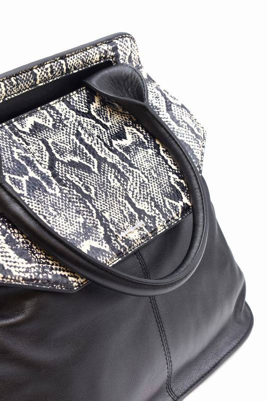 MCQ Alexander Mqueen A tracolla Codice prodotto: DEYSI TOTE In Linea