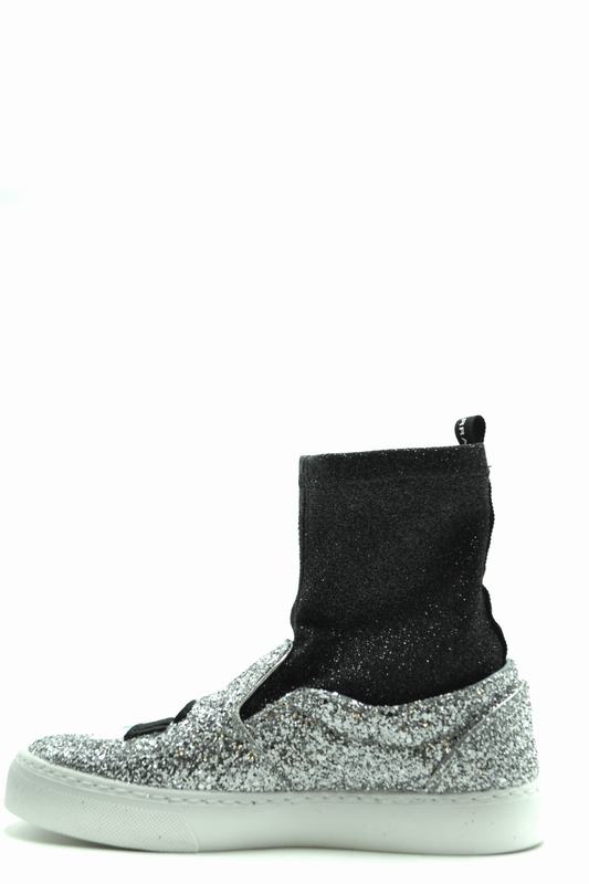 Chiara Ferragni Sneakers Codice prodotto: CF 2094 2025