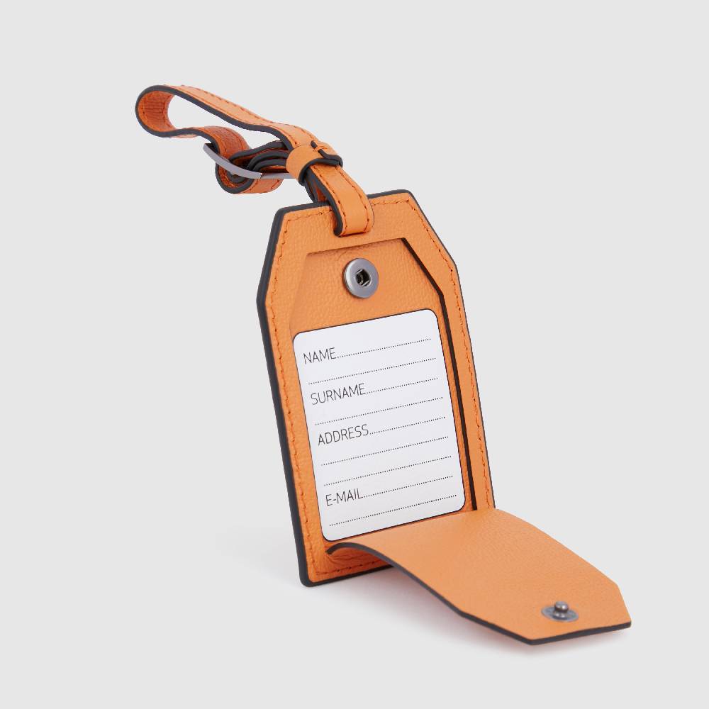 Piquadro Address Tag in pelle con logo PQD inciso 2025