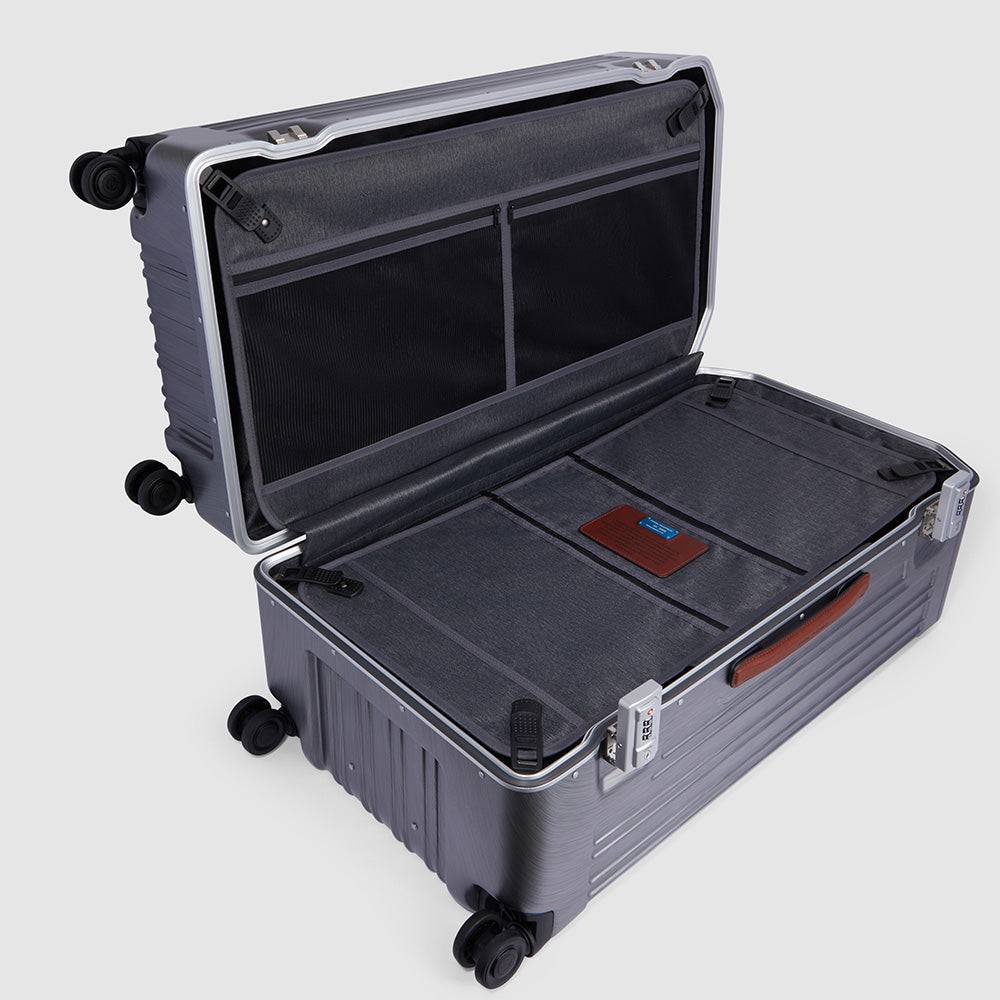 Piquadro Hardside spinner in trunk shape Hotsell