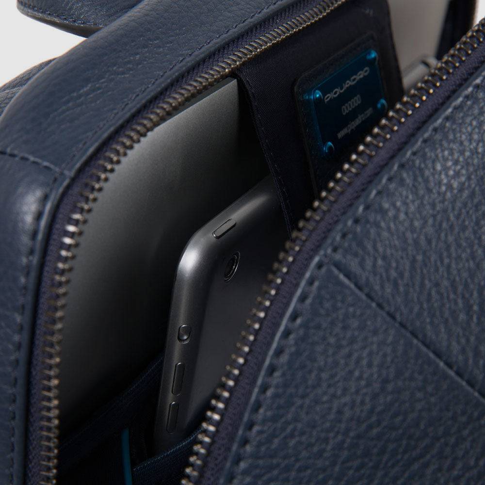 Piquadro Small size computer backpack with iPad® Soddisfazione Garantita