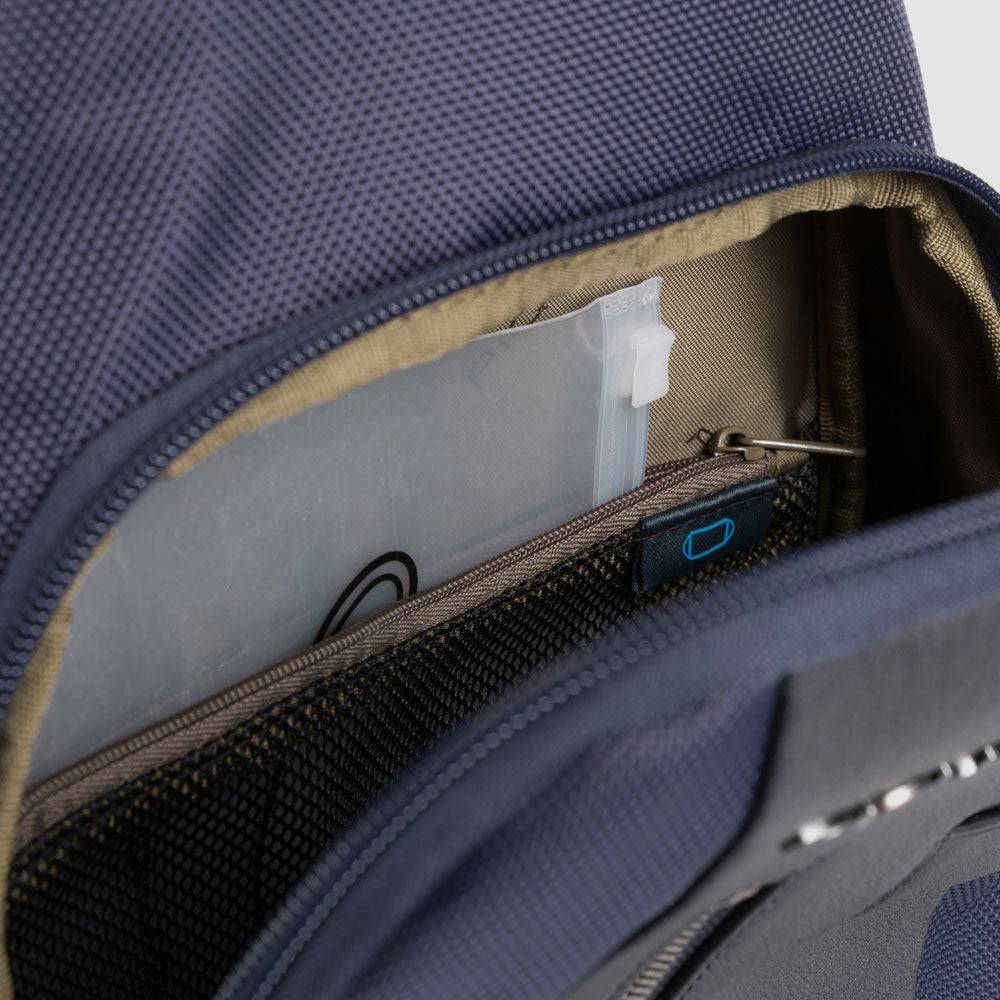 Piquadro Mono sling in recycled fabric with LED light Consegna Veloce