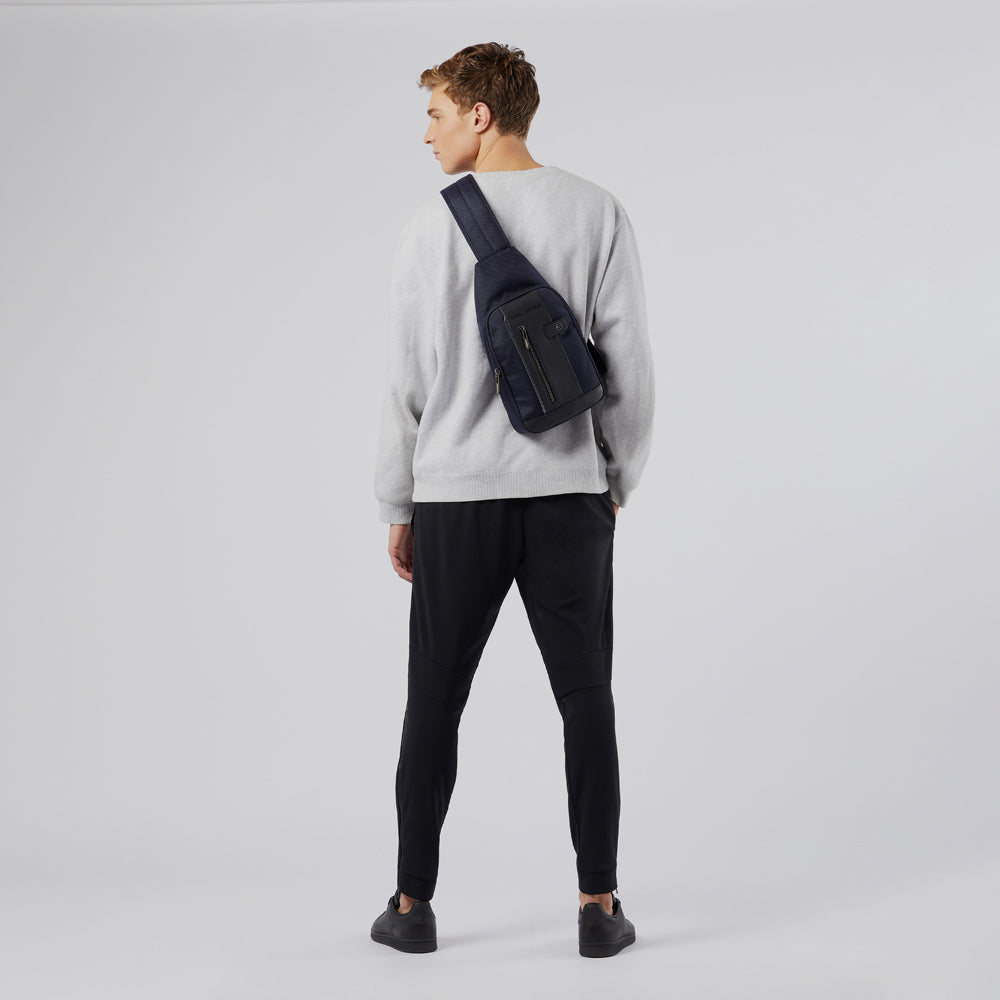 Piquadro Mono sling in recycled fabric with LED light Consegna Veloce