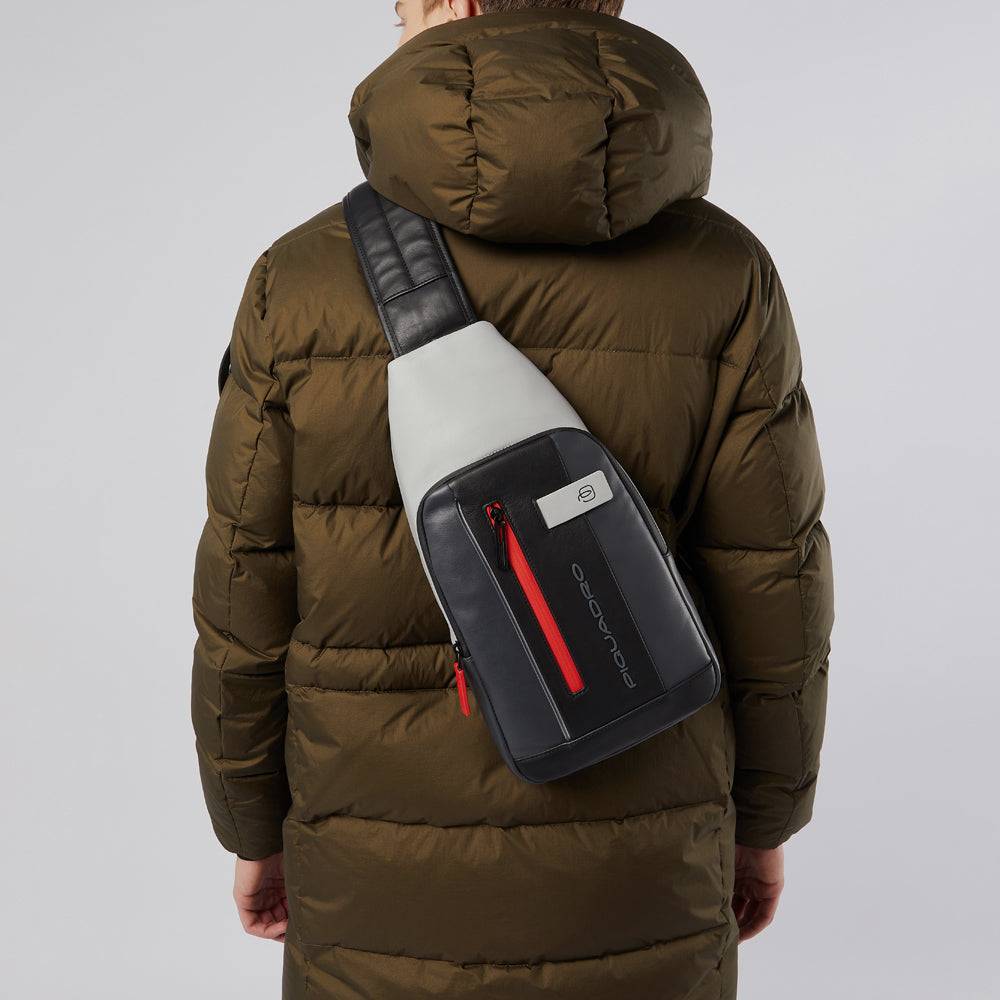 Piquadro Mono sling bag with LED light Promozione