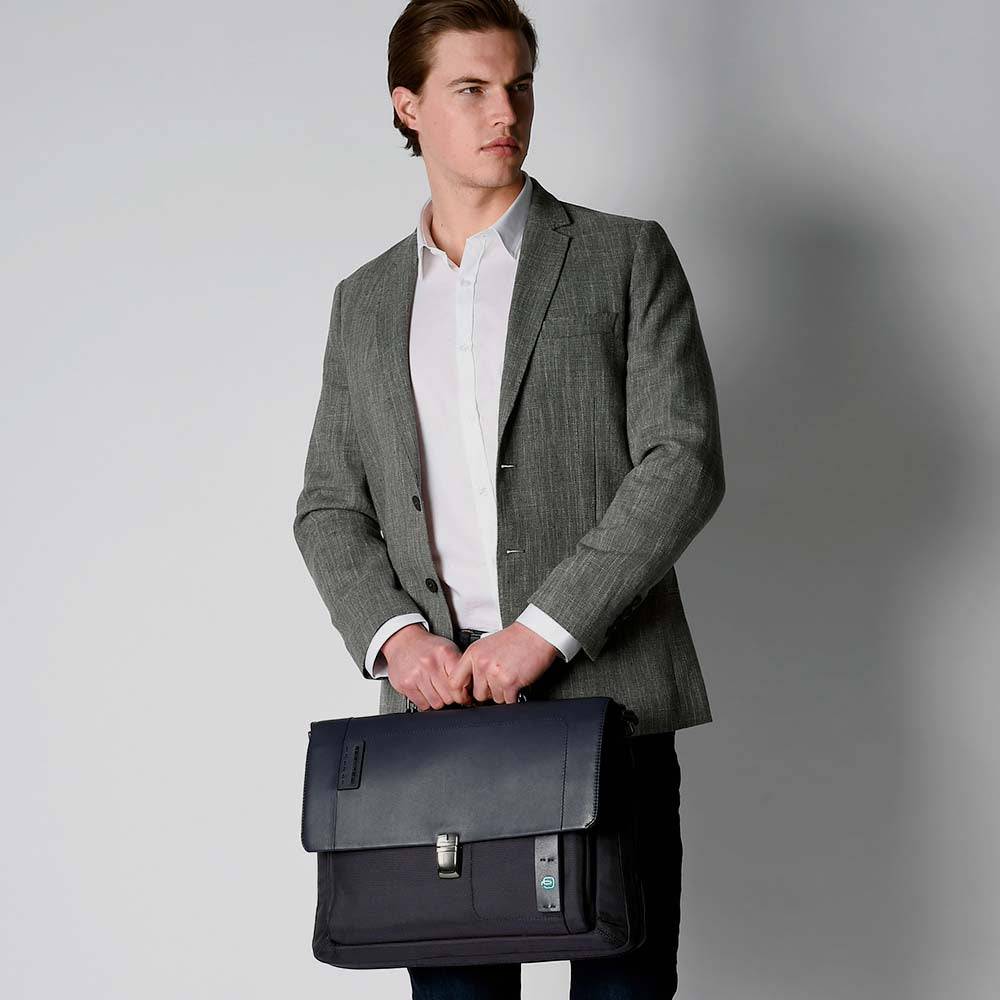 Piquadro Flap-over, expandable computer bag 15" Soddisfazione Garantita