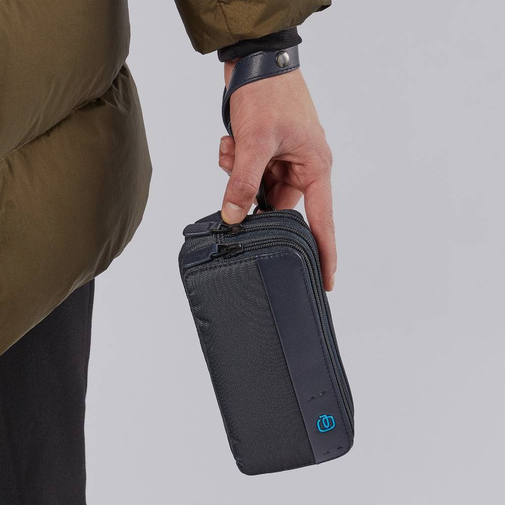 Piquadro Case with three dividers and wrist strap Sconto