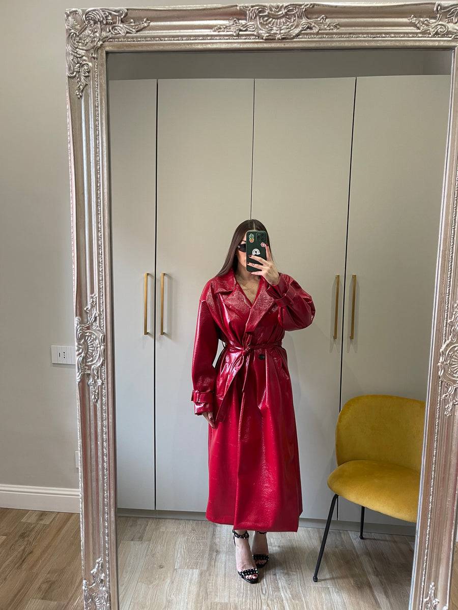 Lovely Sisters Trench in vinile rosso Moda