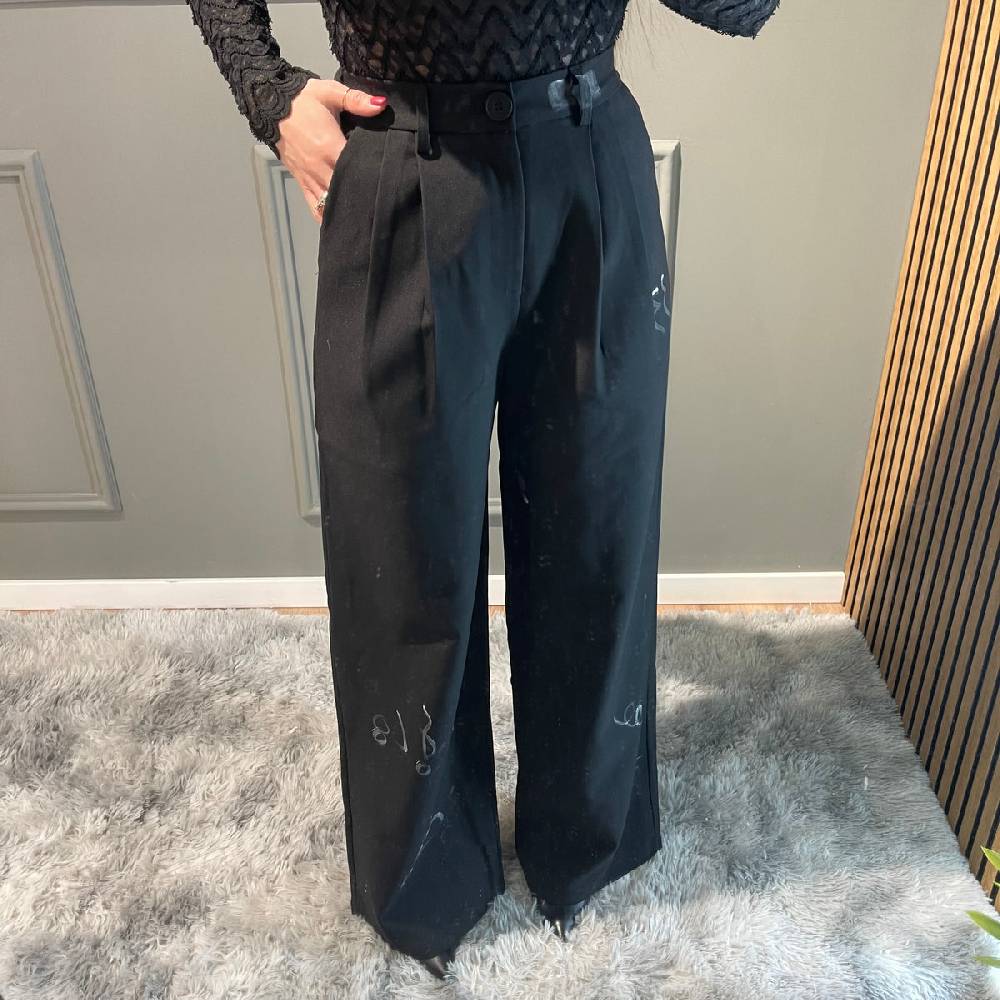 Lovely Sisters Pantalone painting Vendita