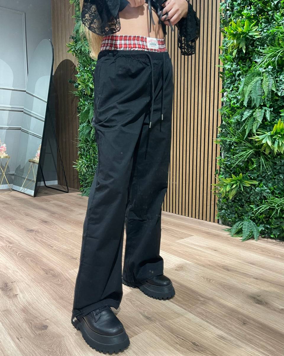 Lovely Sisters Pantalone cowboy nero Offerta