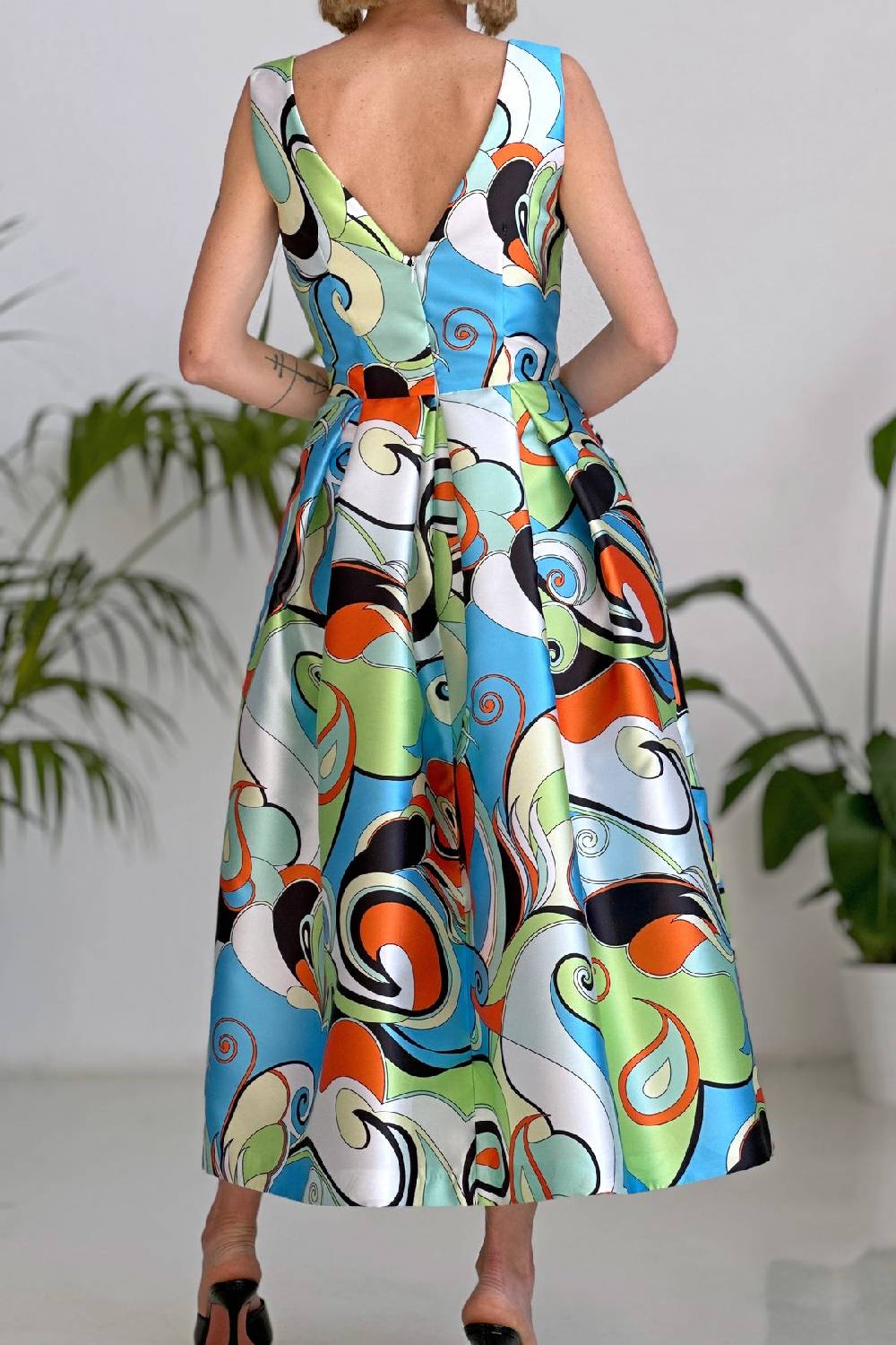 Lunatica Milano Abito Groovy Orange Green V Neck Back Sottocosto