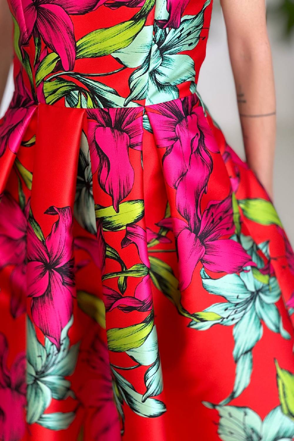 Lunatica Milano Abito Big Flower Red V Neck Back Nuova