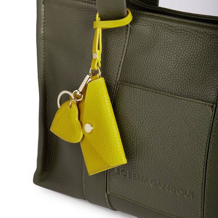 Roberta Gandolfi Tessa shopping in pelle con charms colorato e pratica tasca esterna Offerte