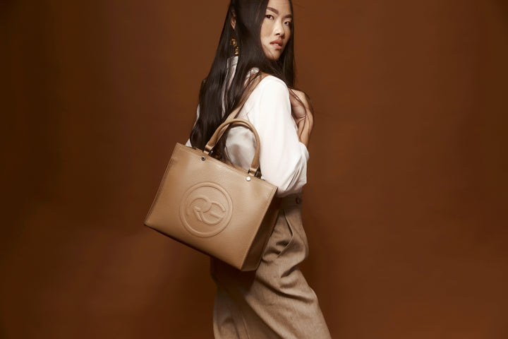 Roberta Gandolfi Roberta Pelle medium Borsa a mano in pelle con doppi spallacci per essere portata a spalla e tramezza Negozi Online