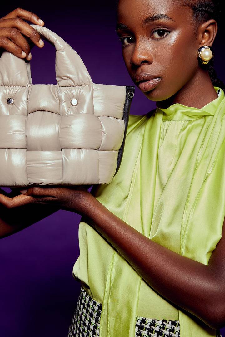 Roberta Gandolfi Greta Mini borsa in tessuto antigoccia imbottita ed intrecciata a mano con finiture in pelle Pezzi Unici