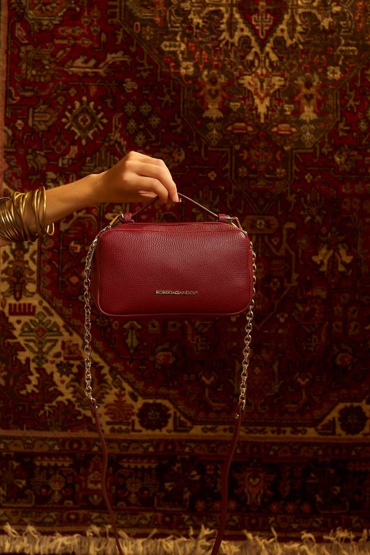 Roberta Gandolfi Brigida camera borsa in pelle con doppio scomparto e tracolla in catena dorata con spallaccio protettivo in pelle Fino Al -60%
