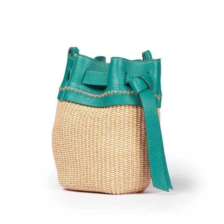 Roberta Gandolfi Ambra mini bucket in rafia e pelle martellata 2025