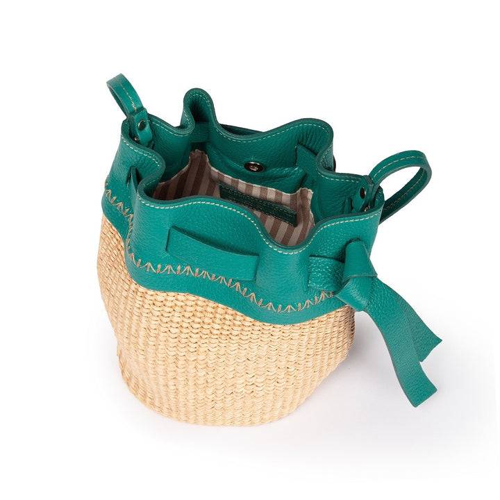Roberta Gandolfi Ambra mini bucket in rafia e pelle martellata 2025