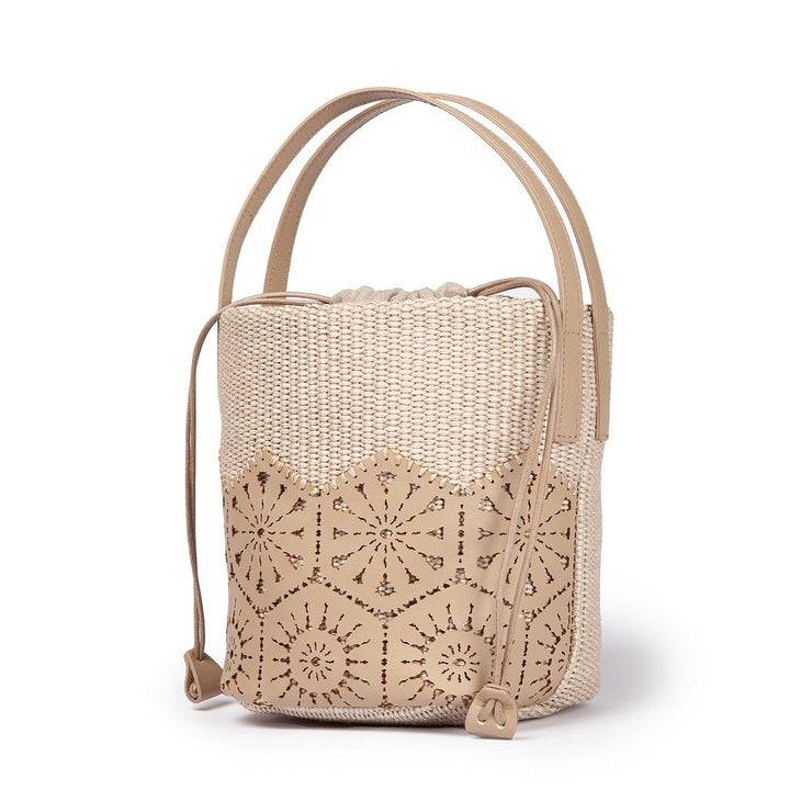 Roberta Gandolfi Giulia Bucket in rafia e pelle il pannello tagliato al laser è interamente cucito a mano con tracolla staccabile Acquista Ora