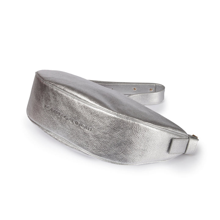 Roberta Gandolfi Micol Banana cross body in vitello martellato metal con tracolla regolabile Vendita Economica