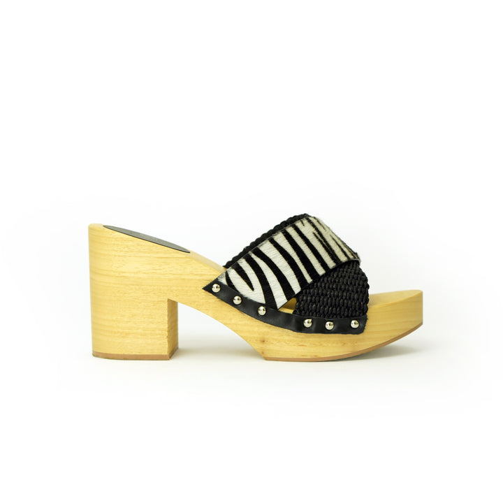 Roberta Gandolfi Diva Zebra sandali in legno incrociato con platform in rafia e pony stampa animalier Offerte