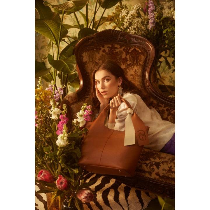 Roberta Gandolfi Maia Tote borsa hobo in pelle martellata 2025