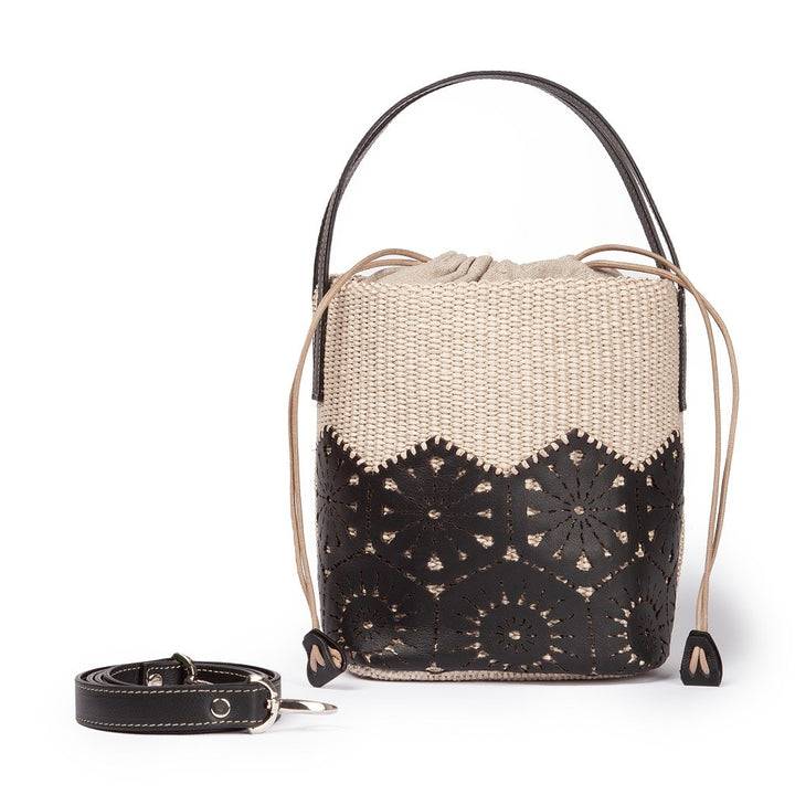 Roberta Gandolfi Giulia Bucket in rafia e pelle il pannello tagliato al laser è interamente cucito a mano con tracolla staccabile Comprare a buon mercato