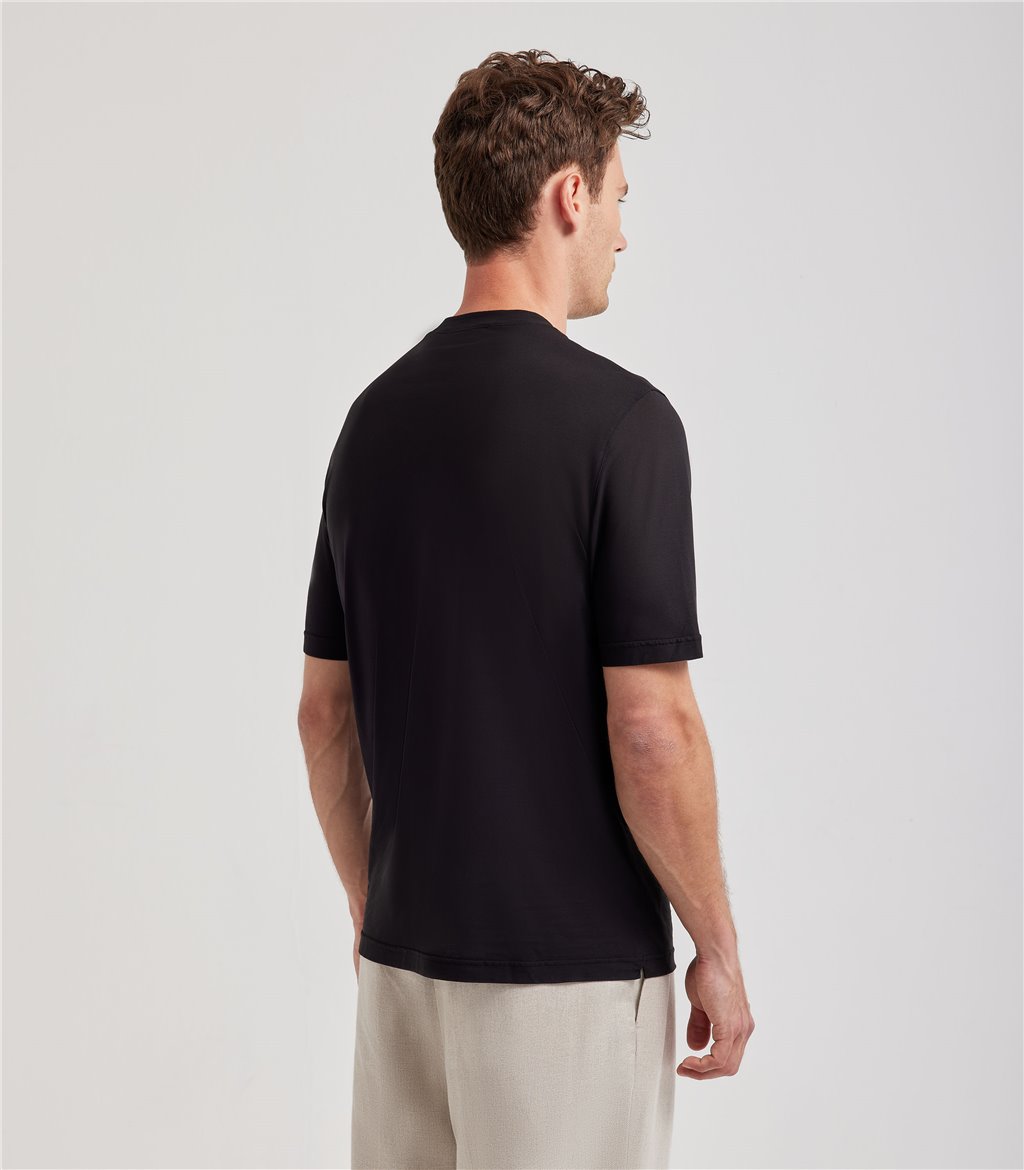 S.Moritz T-shirt nera da uomo in cotone crepe | S.Moritz Sito Ufficiale 2025