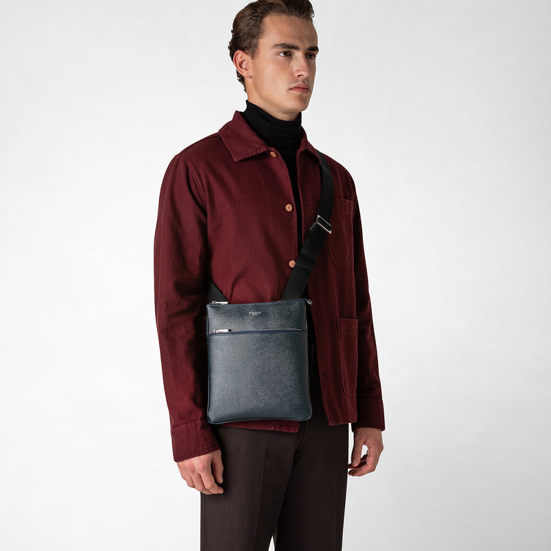 Serapian Tracolla piatta in pelle evoluzione blu navy Consegna Veloce