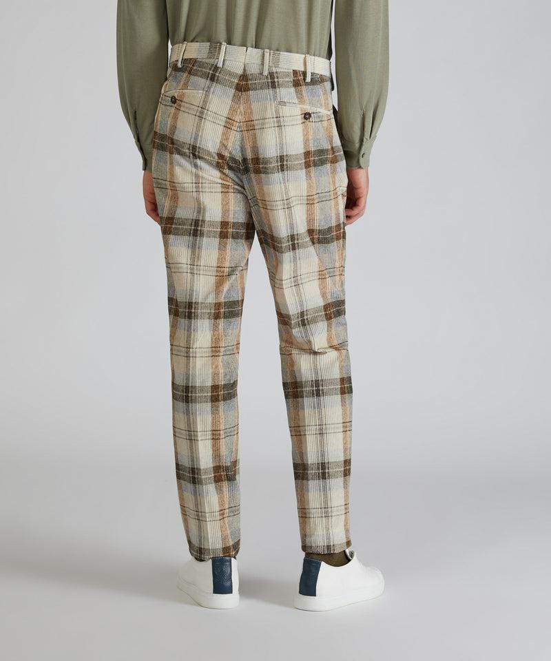 Slowear Pantaloni tapered fit in velluto a coste Affare Del Giorno