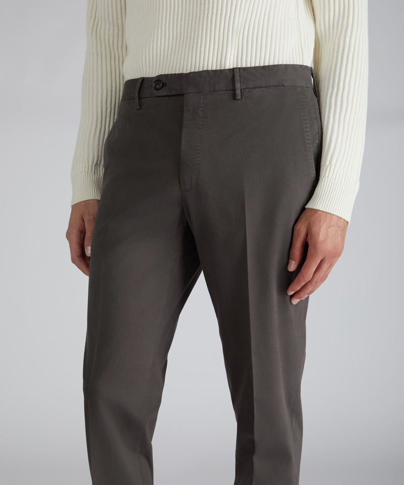 Slowear Pantalone tapered fit in cotone e lyocell Spedizione Gratuita