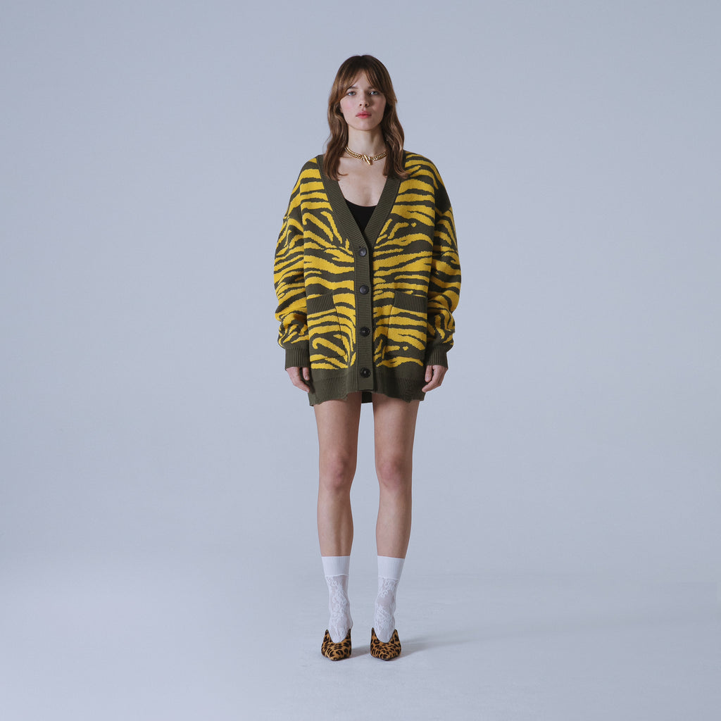 Sveta Milano Cardigan lungo jacquard Georgia in verde e giallo Sottocosto
