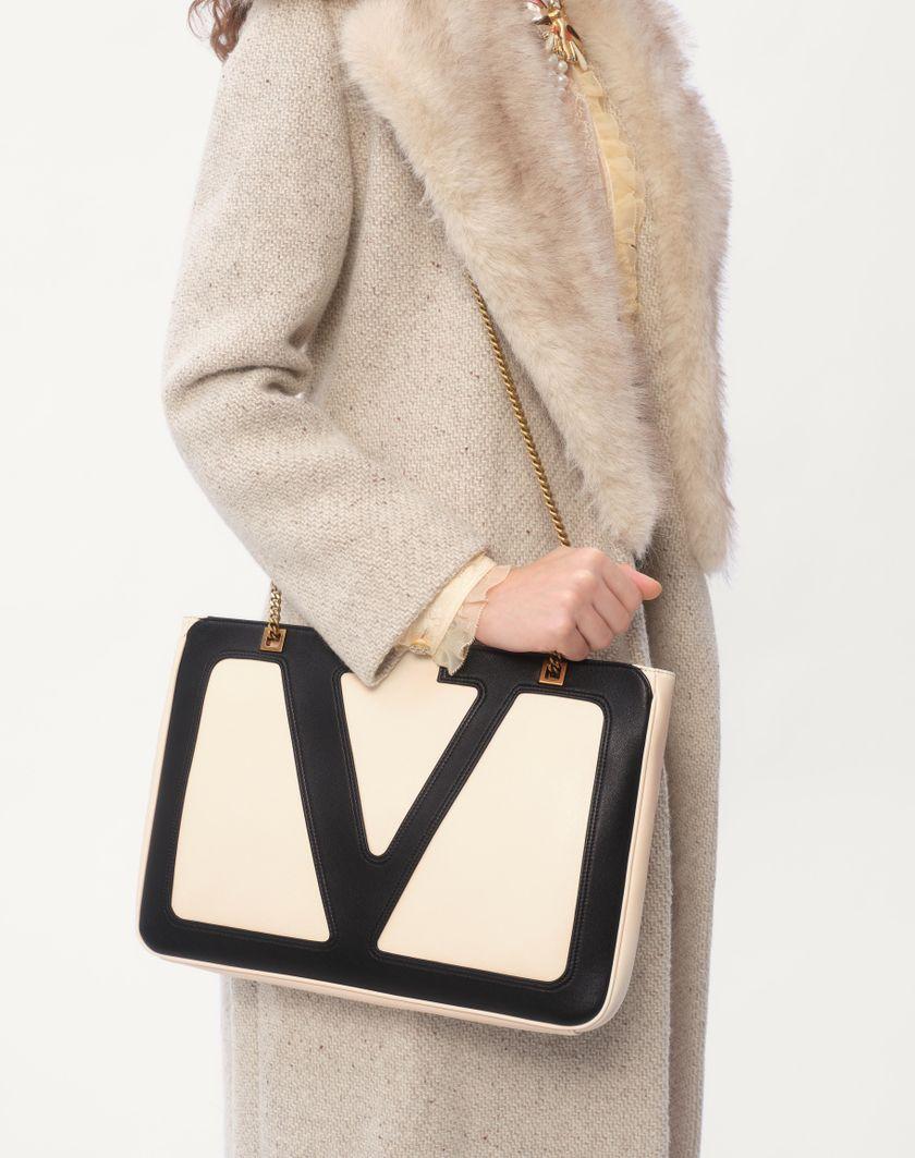 Valentino Handbags Borsa Shopping Media Valentino Garavani Viva Superstar In Nappa per Donna in Nero/marrone | Valentino IT 2025