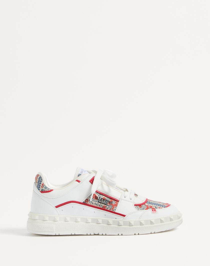 Valentino Handbags Sneaker Low Top Freedots In Vitello E Tessuto Voyage Imaginaire per Uomo in Bianco/multicolor/corallo | Valentino IT Promozione Limitata