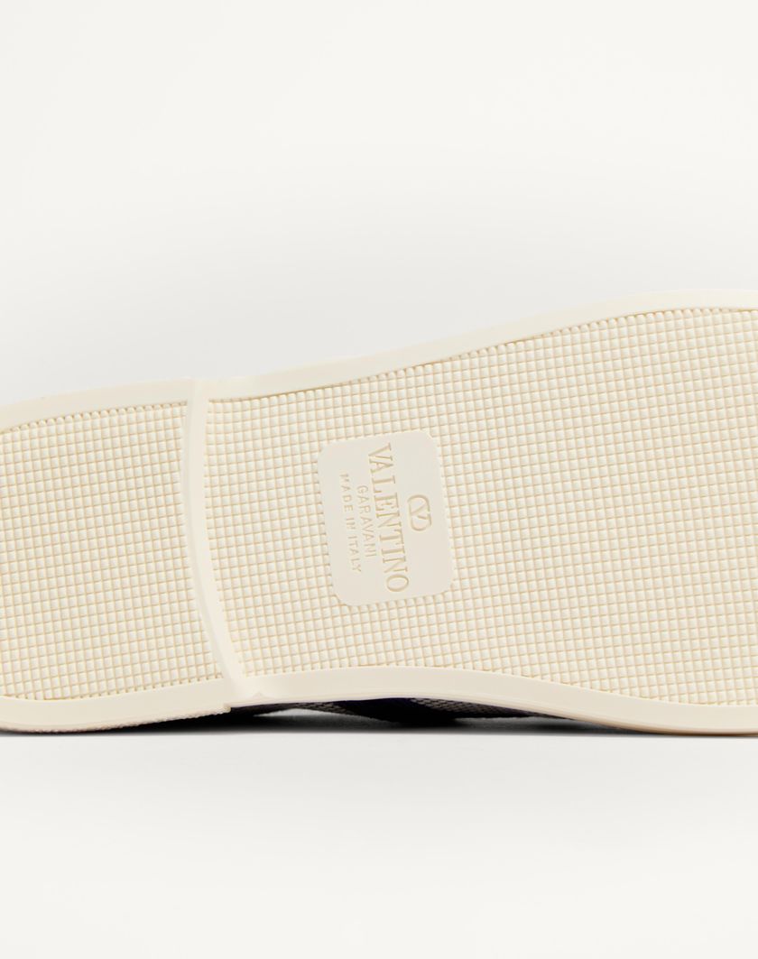 Valentino Handbags Sneaker Bay By Bay In Tessuto per Uomo in Tabacco | Valentino IT Online