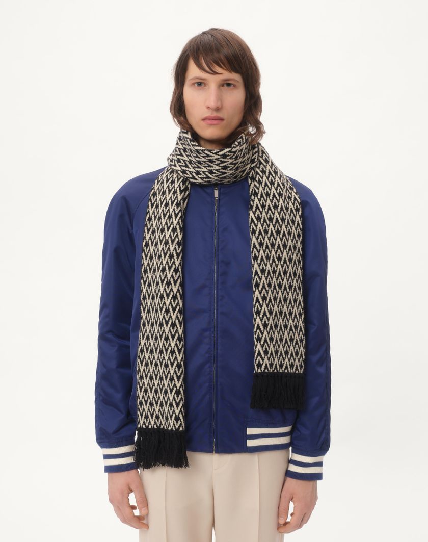 Valentino Handbags Sciarpa Knitted Toute La V In Lana per Uomo in Navy/crema | Valentino IT Offerte