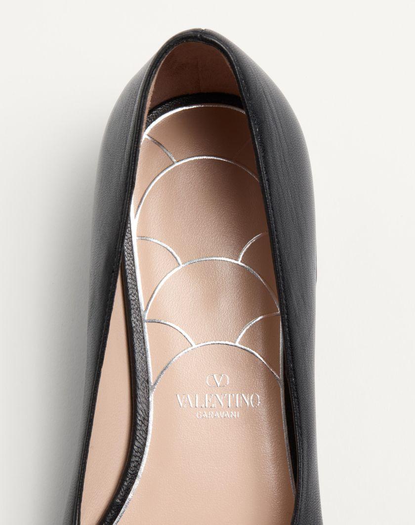 Valentino Handbags Ballerina Mary-jane Preshoes In Capretto Con Bottone Gioiello 20mm per Donna in Nero/rosa | Valentino IT 2025
