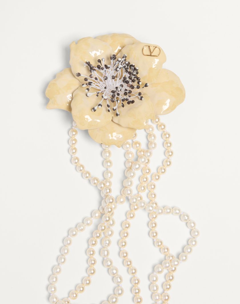 Valentino Handbags Collana Fleur Lumineuse In Metallo Smalto Perle E Tessuto per Donna in Multicolor | Valentino IT Presa