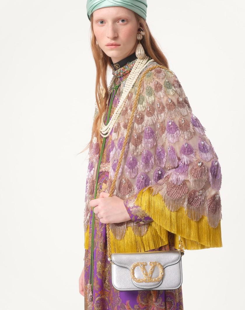 Valentino Handbags Abito Lungo In Fil Coupe' Lame' Cachemire Apres L'hiver Ricamato per Donna in Multicolor | Valentino IT Vendite Flash
