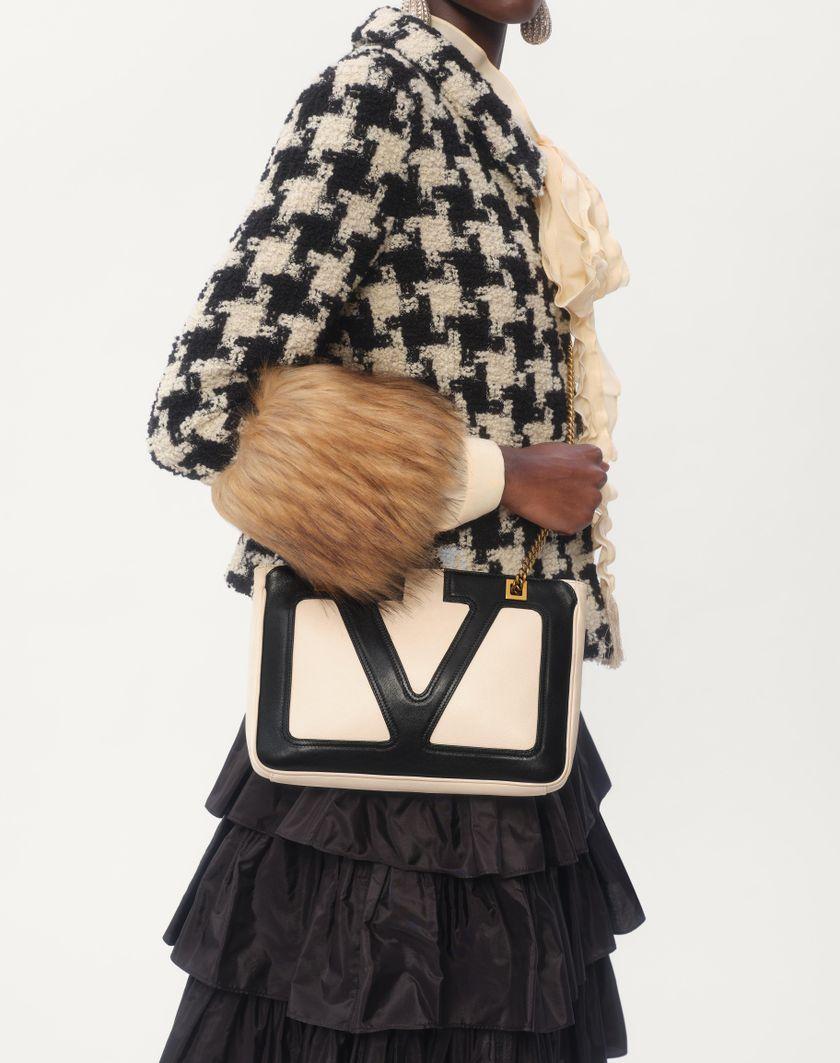 Valentino Handbags Borsa Shopping Piccola Valentino Garavani Viva Superstar In Nappa per Donna in Avorio/nero | Valentino IT Offerte