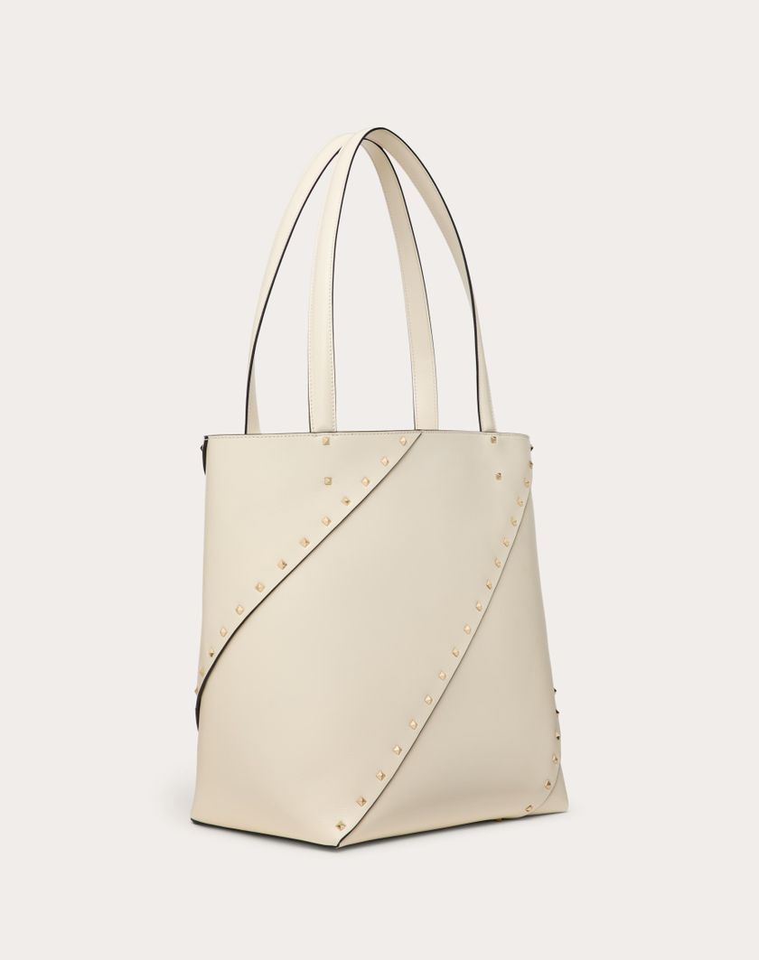 Valentino Handbags Borsa Shopping Valentino Garavani Valentino Garavani Rockstud Wispy In Vitello per Donna in Avorio | Valentino IT Vendita