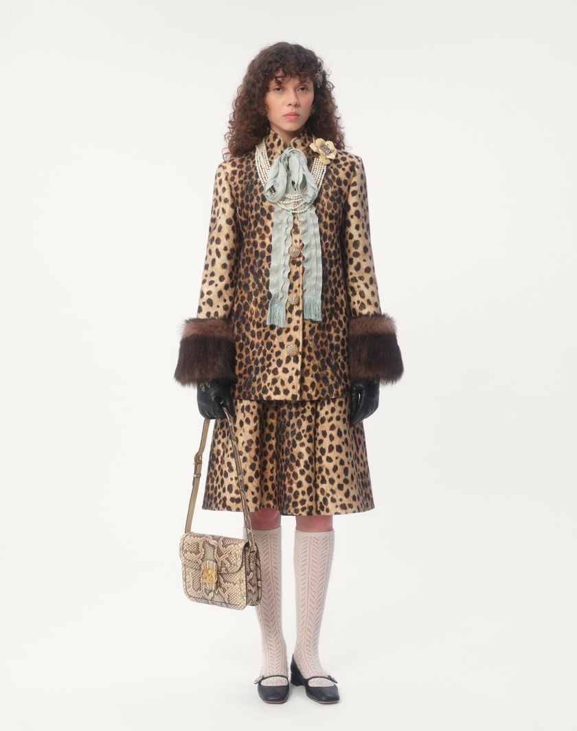 Valentino Handbags Caban In Panno Stampato Giaguaro Spots per Donna in Animalier | Valentino IT Vendita Calda