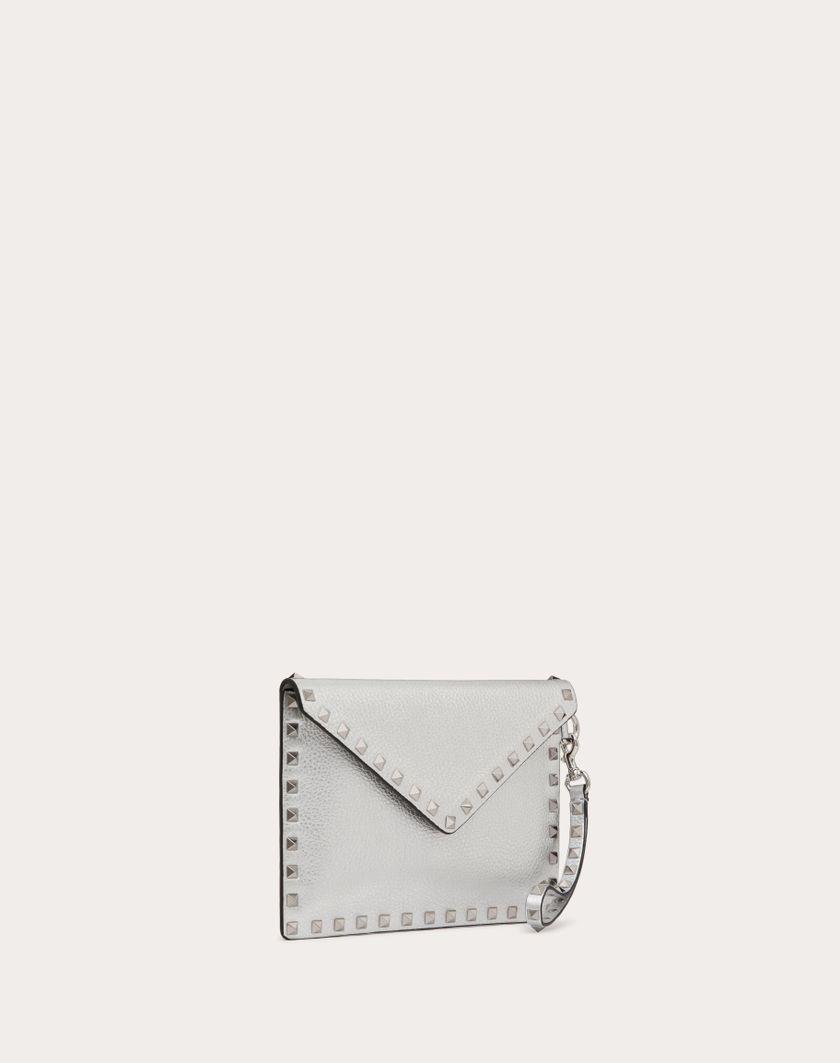 Valentino Handbags Pochette Rockstud In Vitello Granato Metallizzato per Donna in Argento | Valentino IT Qualità
