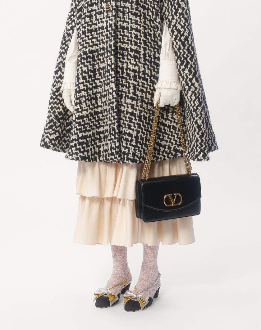 Valentino Handbags Cappa In Geometric Tweed per Donna in Avorio/nero | Valentino IT Spedizione Gratuita