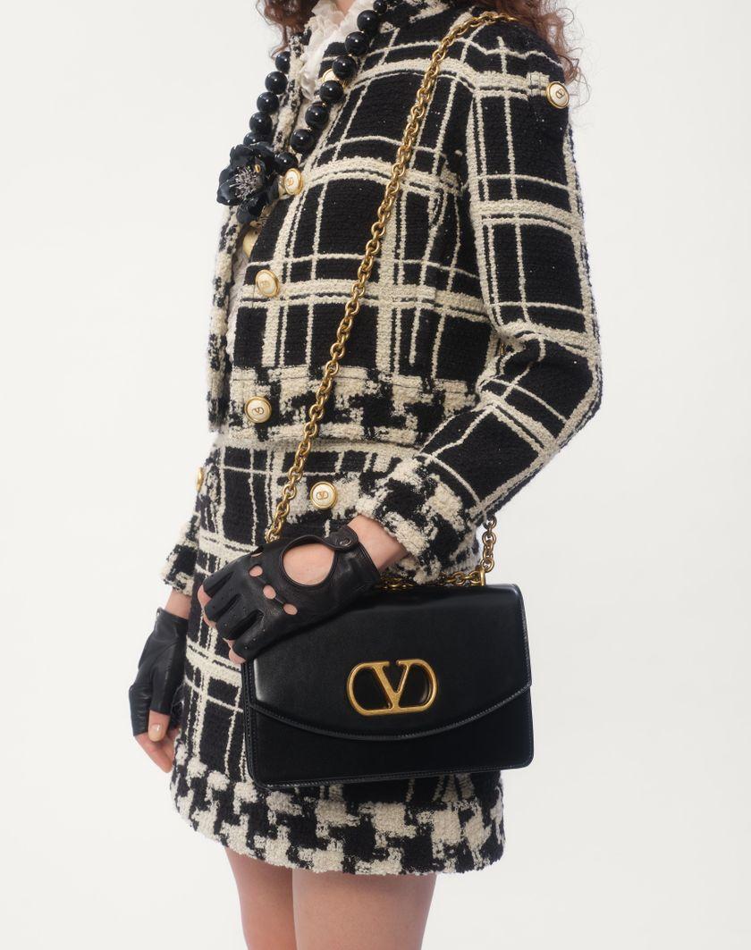 Valentino Handbags Caban In Macro Check Tweed per Donna in Nero/avorio | Valentino IT Negozi Online