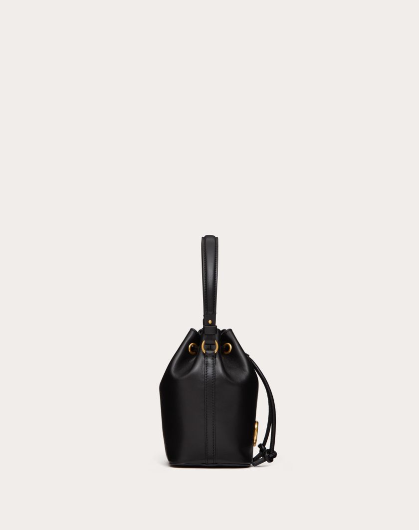 Valentino Handbags Mini Borsa A Secchiello Vlogo Signature In Nappa per Donna in Nero | Valentino IT Negozi Online